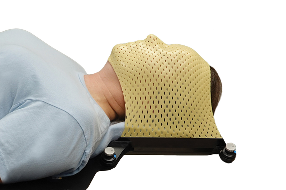 Clearly visible docking locations and a standard thermoplastic pin system ensure intuitive and effortless use.
